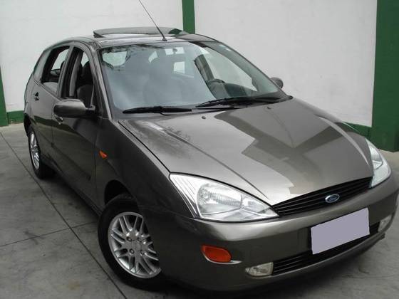 FORD FOCUS 1.8 16V GASOLINA 4P MANUAL FORD FOCUS 1.8 16V GASOLINA 4P MANUAL